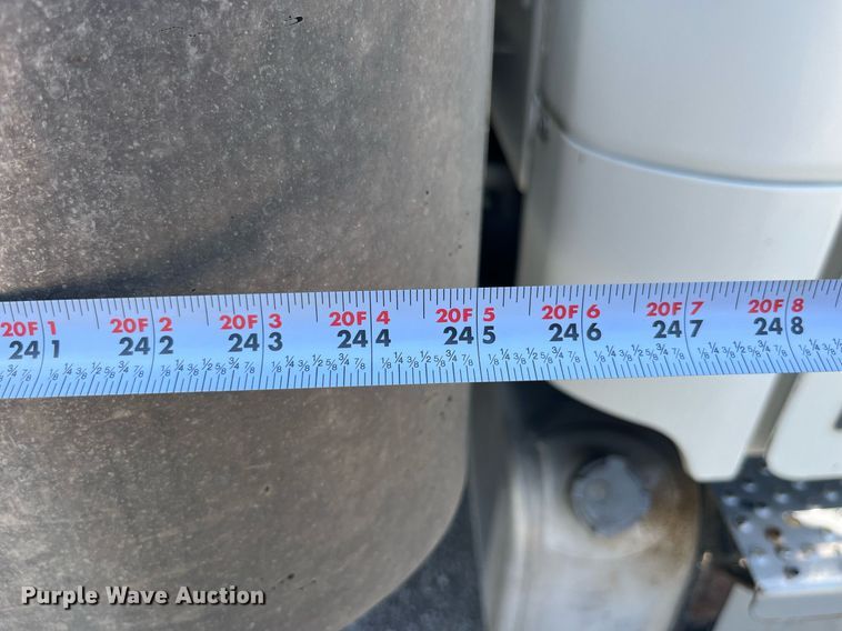 image for item DP0527 2005 Freightliner Business Class M2  box truck