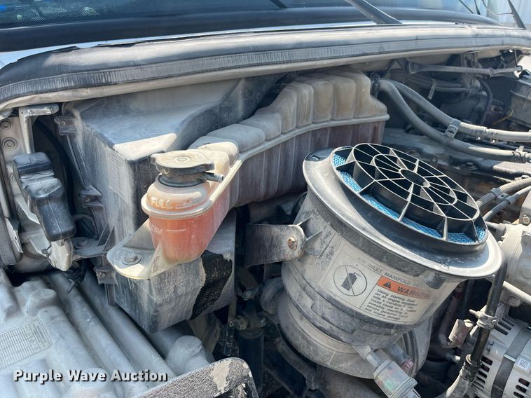 image for item DP0527 2005 Freightliner Business Class M2  box truck