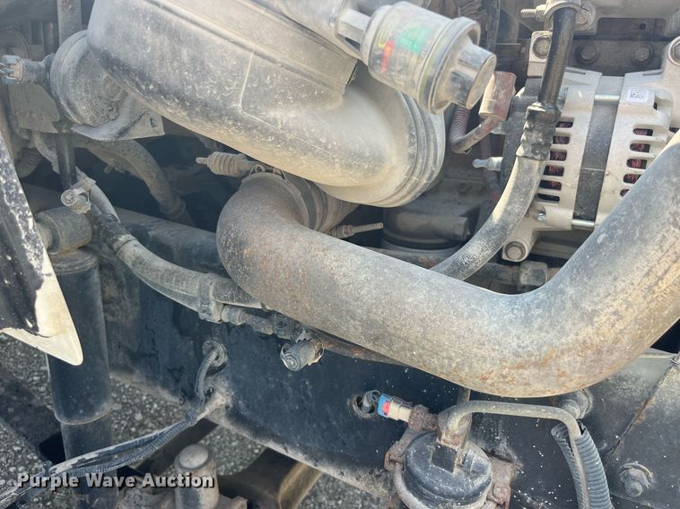 image for item DP0527 2005 Freightliner Business Class M2  box truck