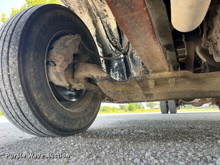 image for item DP0527 2005 Freightliner Business Class M2  box truck