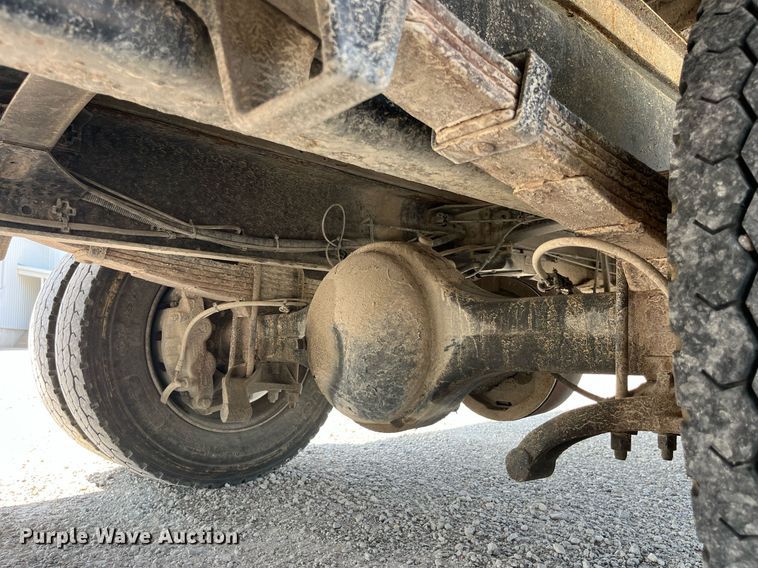 image for item DP0527 2005 Freightliner Business Class M2  box truck