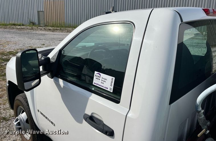 image for item DP0530 2009 Chevrolet Silverado 3500HD  septic truck