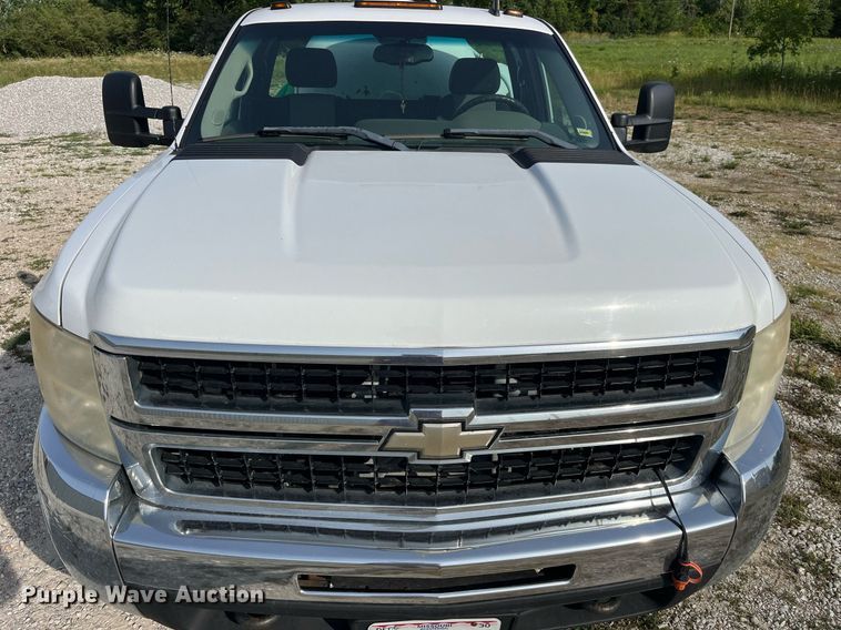 image for item DP0530 2009 Chevrolet Silverado 3500HD  septic truck