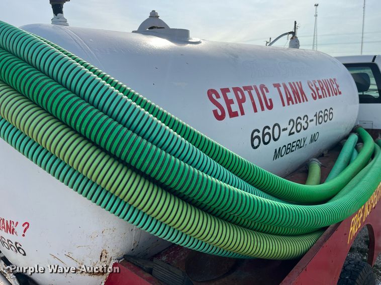 image for item DP0530 2009 Chevrolet Silverado 3500HD  septic truck