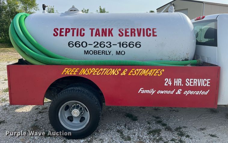 image for item DP0530 2009 Chevrolet Silverado 3500HD  septic truck