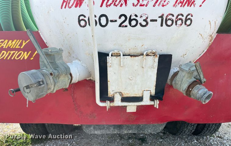 image for item DP0530 2009 Chevrolet Silverado 3500HD  septic truck