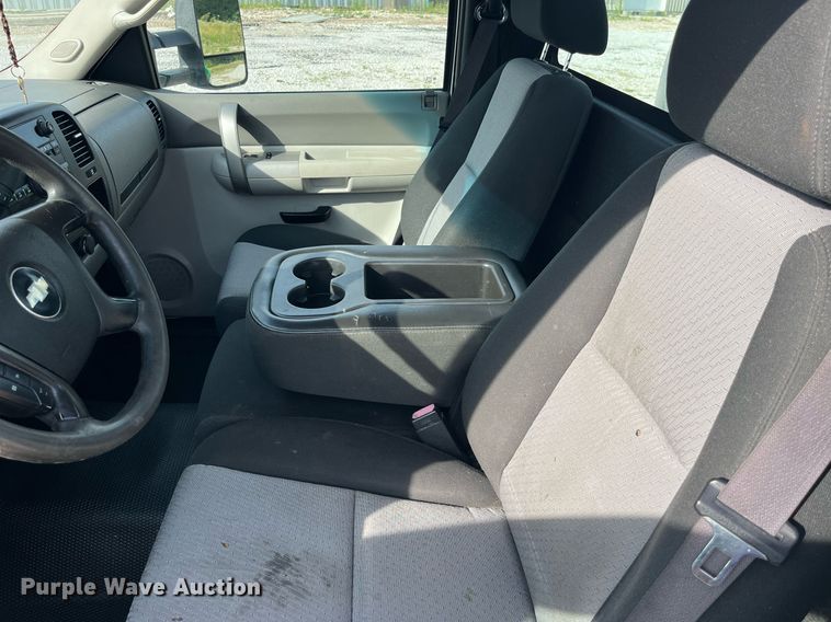 image for item DP0530 2009 Chevrolet Silverado 3500HD  septic truck