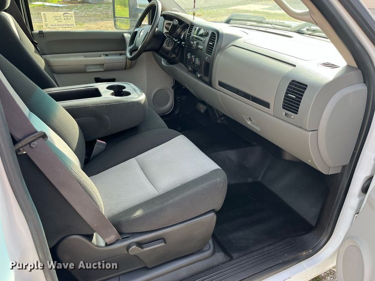 image for item DP0530 2009 Chevrolet Silverado 3500HD  septic truck