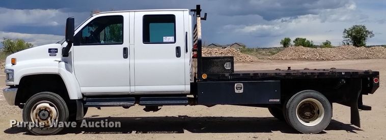 image for item DP3273 2009 GMC C5500  Crew Cab flatbed truck