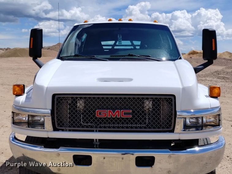 image for item DP3273 2009 GMC C5500  Crew Cab flatbed truck