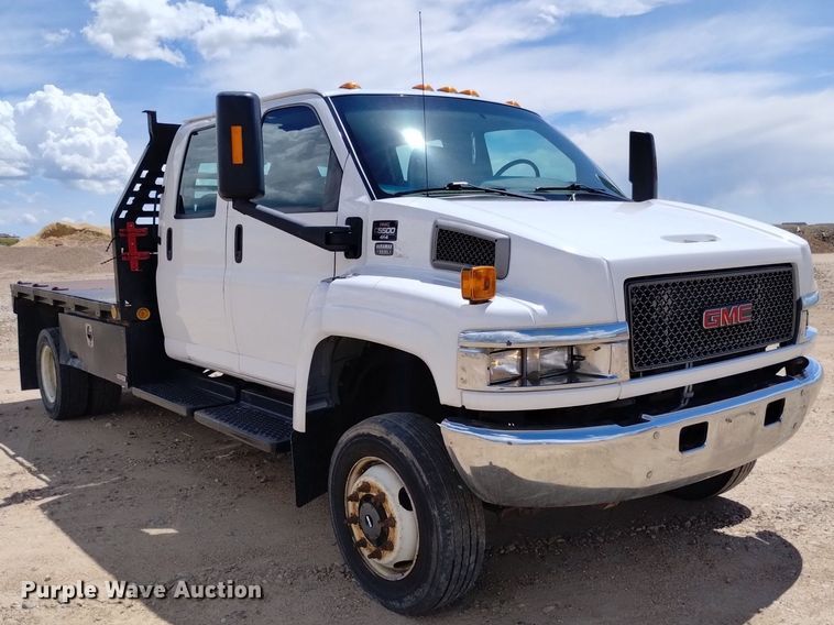 image for item DP3273 2009 GMC C5500  Crew Cab flatbed truck