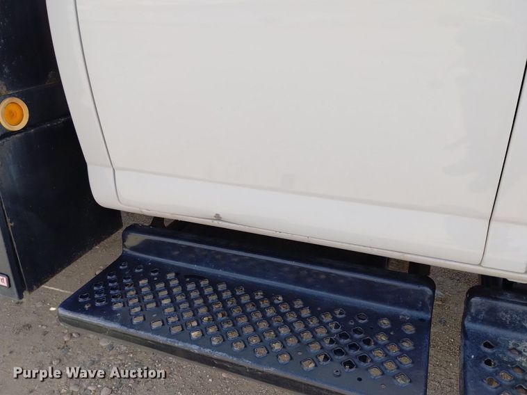 image for item DP3273 2009 GMC C5500  Crew Cab flatbed truck