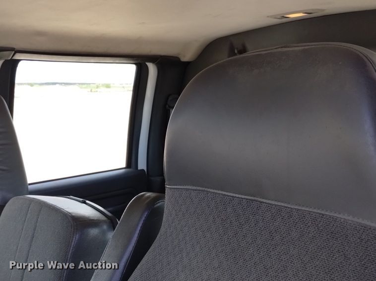 image for item DP3273 2009 GMC C5500  Crew Cab flatbed truck