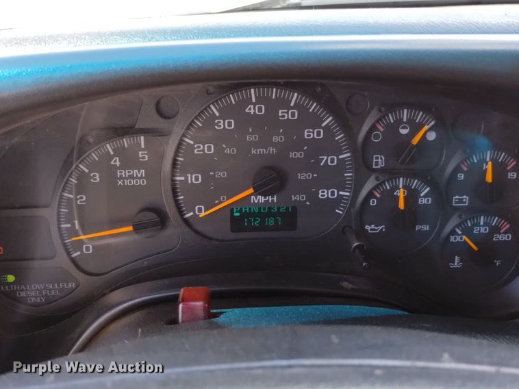 image for item DP3273 2009 GMC C5500  Crew Cab flatbed truck