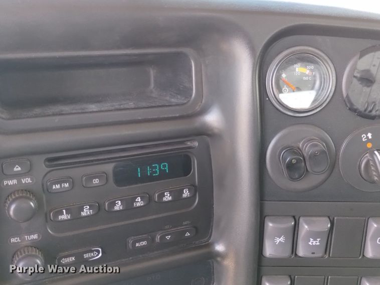 image for item DP3273 2009 GMC C5500  Crew Cab flatbed truck