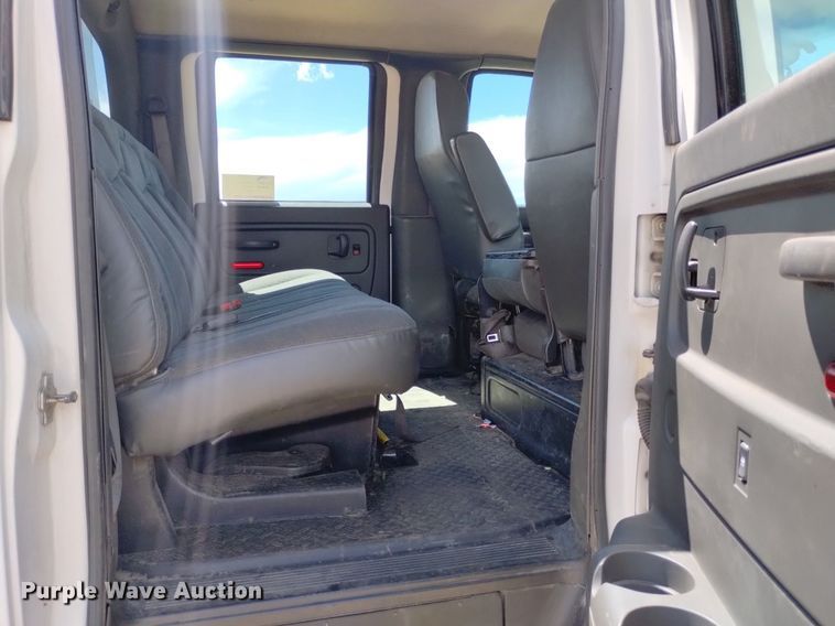 image for item DP3273 2009 GMC C5500  Crew Cab flatbed truck