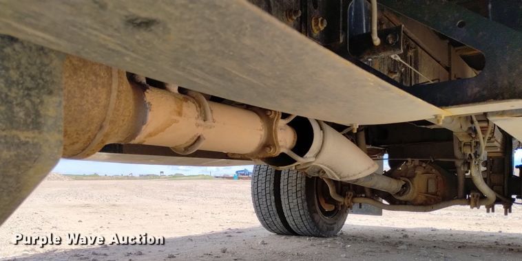 image for item DP3273 2009 GMC C5500  Crew Cab flatbed truck