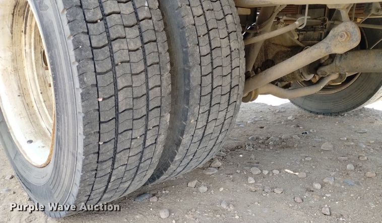 image for item DP3273 2009 GMC C5500  Crew Cab flatbed truck