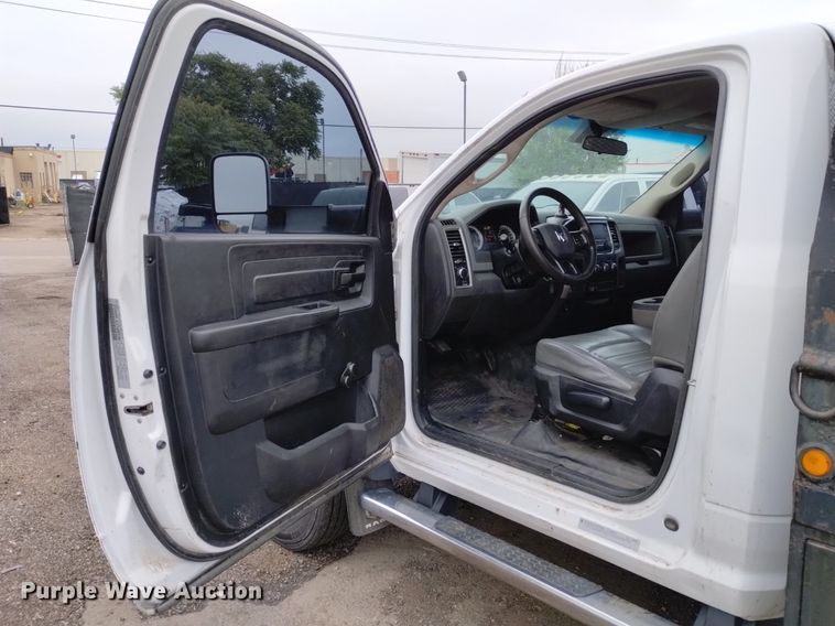 image for item DP3319 2015 Dodge Ram 4500HD  flatbed truck