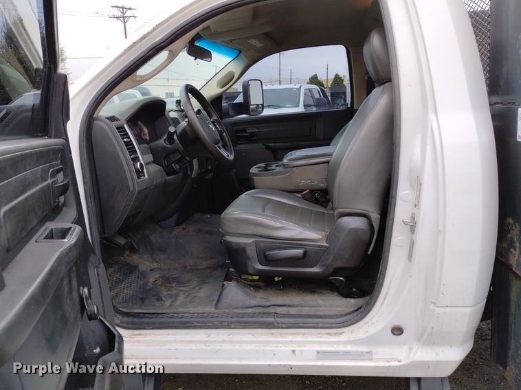 image for item DP3319 2015 Dodge Ram 4500HD  flatbed truck