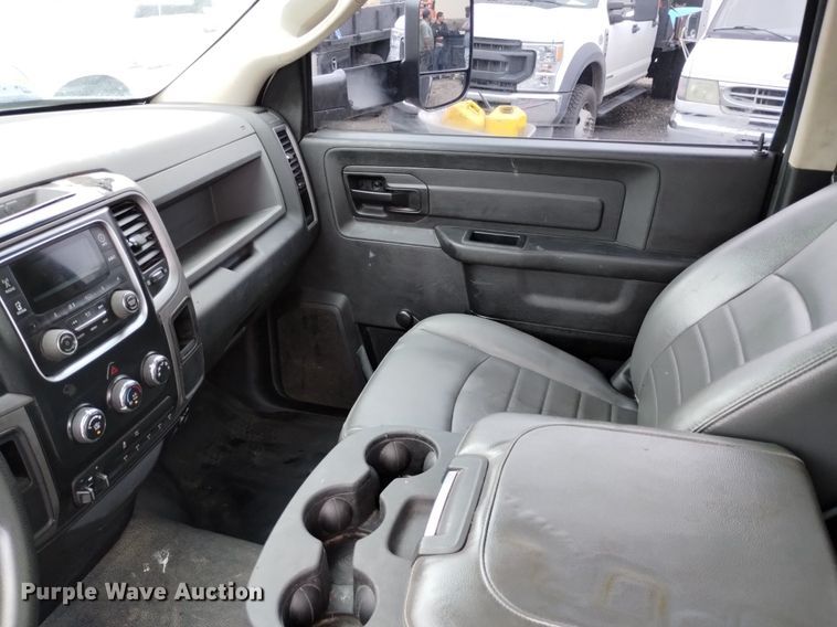 image for item DP3319 2015 Dodge Ram 4500HD  flatbed truck