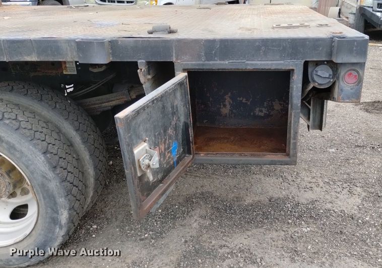 image for item DP3319 2015 Dodge Ram 4500HD  flatbed truck