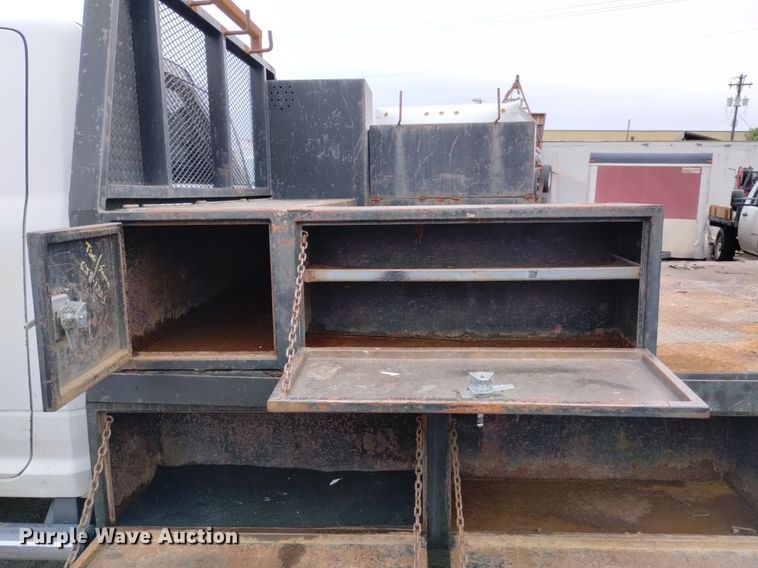 image for item DP3319 2015 Dodge Ram 4500HD  flatbed truck