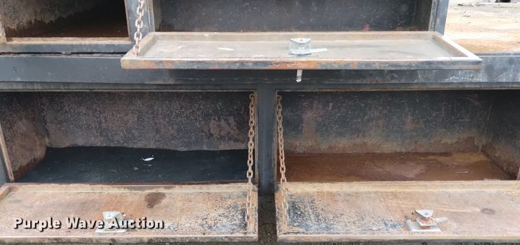 image for item DP3319 2015 Dodge Ram 4500HD  flatbed truck