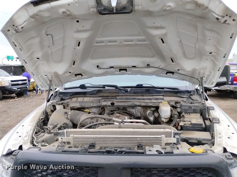 image for item DP3319 2015 Dodge Ram 4500HD  flatbed truck