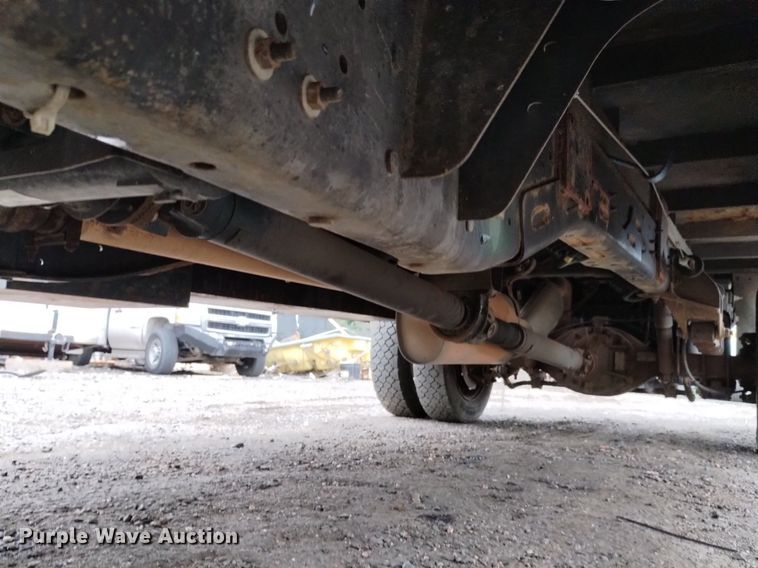 image for item DP3319 2015 Dodge Ram 4500HD  flatbed truck