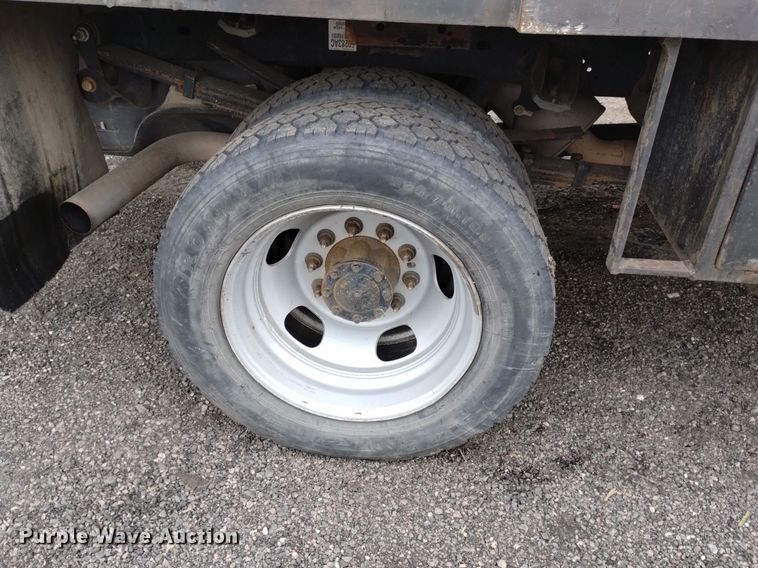 image for item DP3319 2015 Dodge Ram 4500HD  flatbed truck