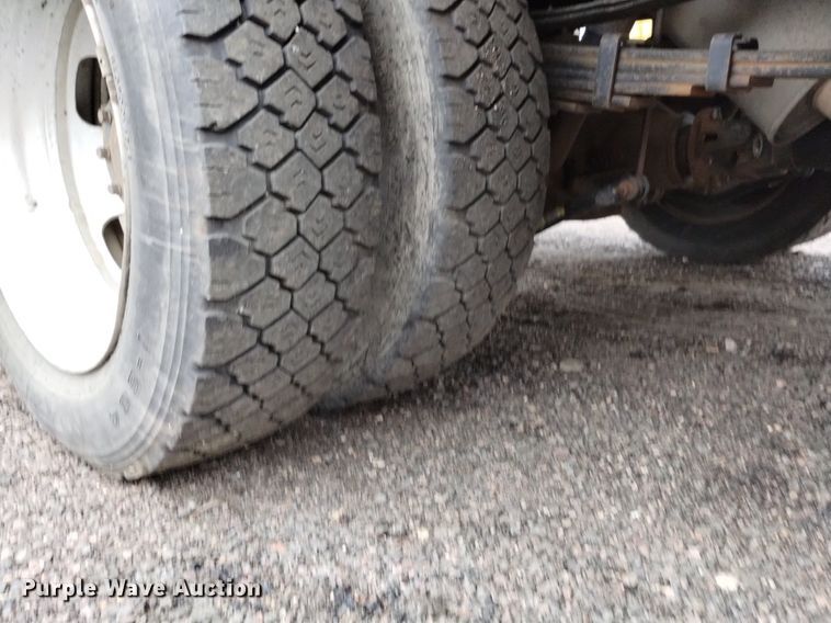 image for item DP3319 2015 Dodge Ram 4500HD  flatbed truck