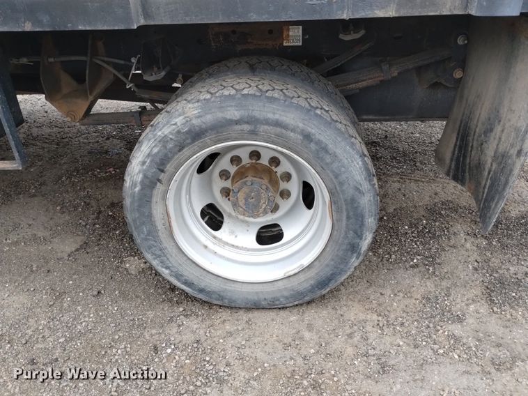 image for item DP3319 2015 Dodge Ram 4500HD  flatbed truck