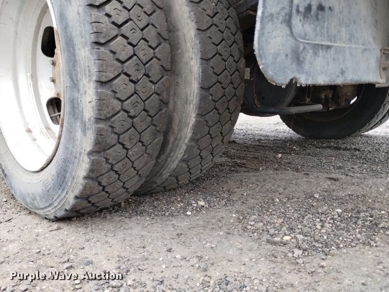 image for item DP3319 2015 Dodge Ram 4500HD  flatbed truck