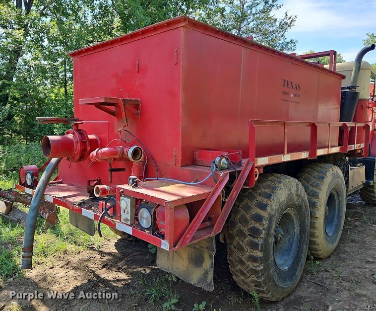image for item DQ1793 1983 Am General M925  water truck