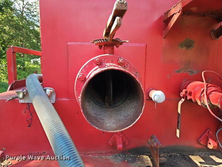 image for item DQ1793 1983 Am General M925  water truck