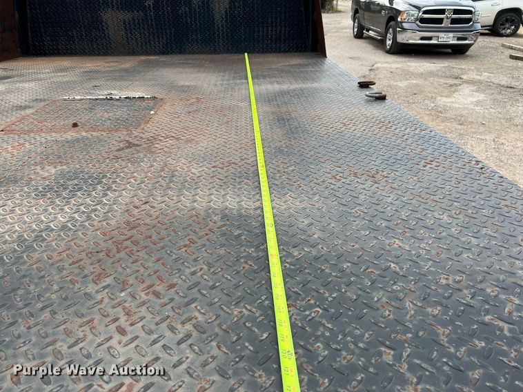 image for item DQ2121 2003 Sterling Acterra  flatbed truck