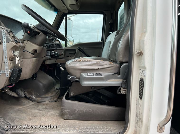 image for item DQ2121 2003 Sterling Acterra  flatbed truck