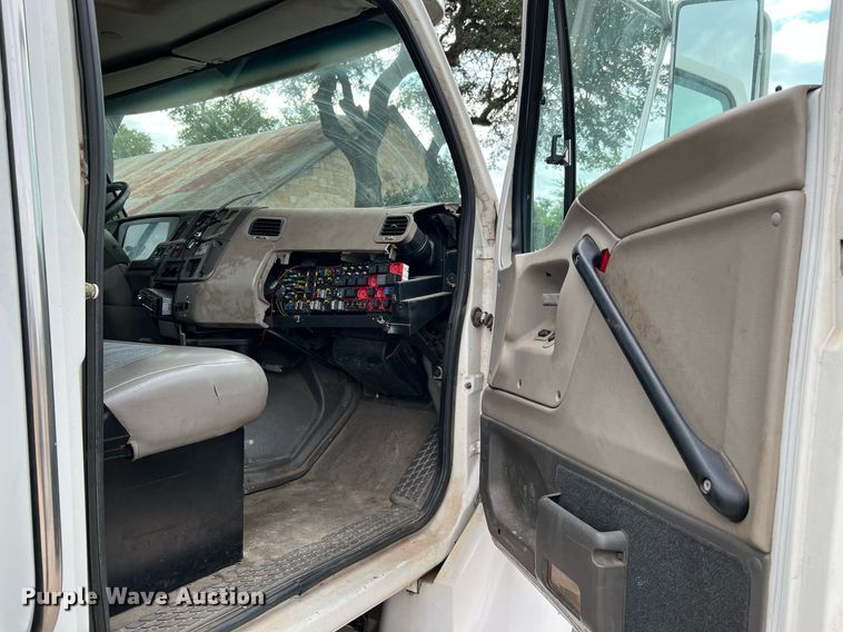 image for item DQ2121 2003 Sterling Acterra  flatbed truck