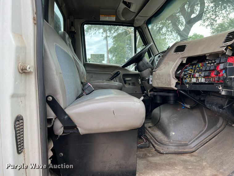 image for item DQ2121 2003 Sterling Acterra  flatbed truck