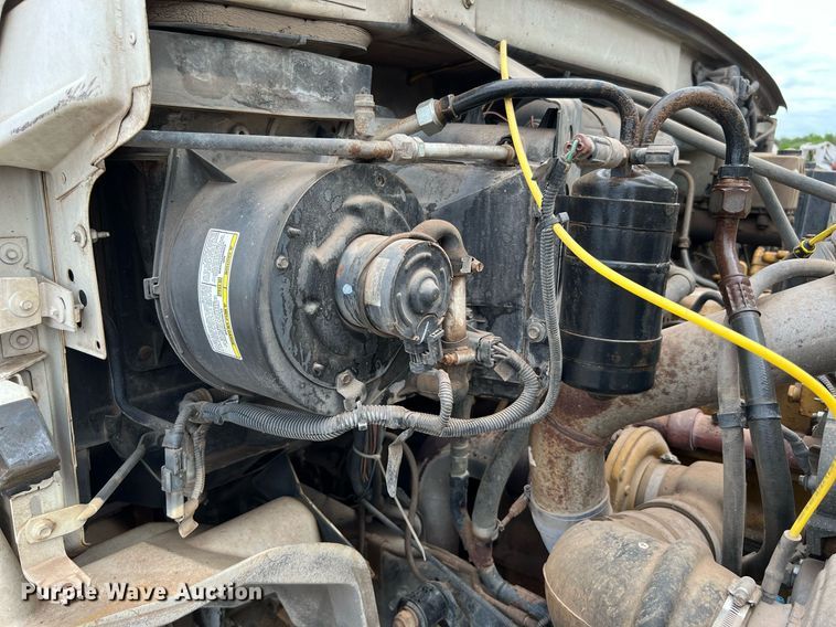 image for item DQ2121 2003 Sterling Acterra  flatbed truck