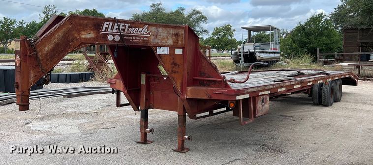image for item DQ2122 1997 Diamond C Fleetneck  equipment trailer