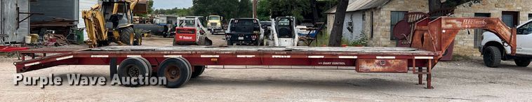 image for item DQ2122 1997 Diamond C Fleetneck  equipment trailer