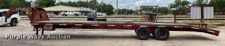 image for item DQ2122 1997 Diamond C Fleetneck  equipment trailer