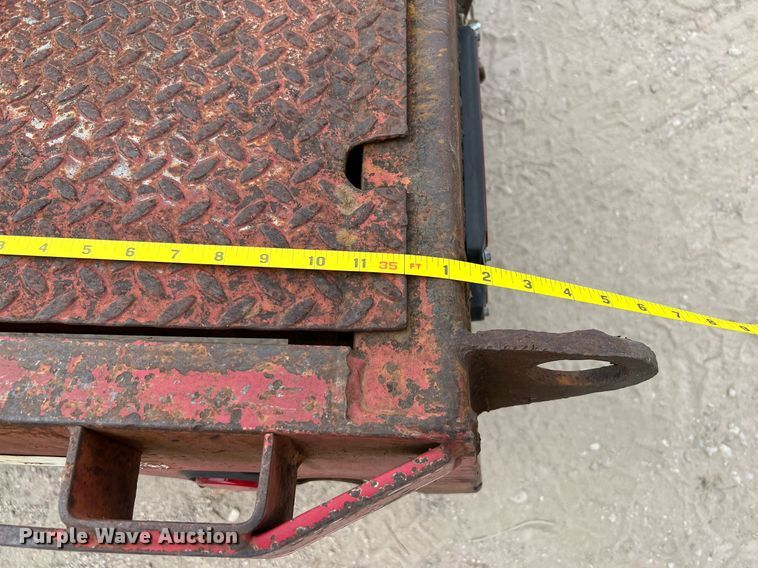 image for item DQ2122 1997 Diamond C Fleetneck  equipment trailer