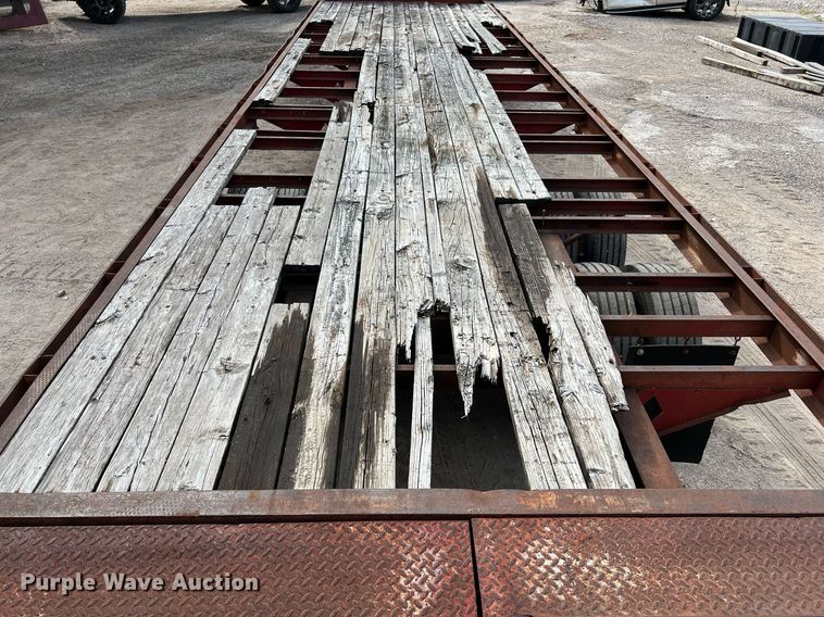 image for item DQ2122 1997 Diamond C Fleetneck  equipment trailer