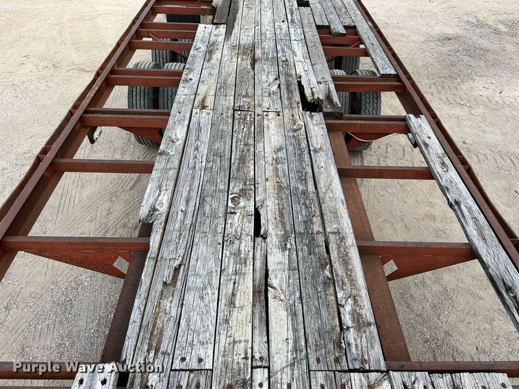 image for item DQ2122 1997 Diamond C Fleetneck  equipment trailer