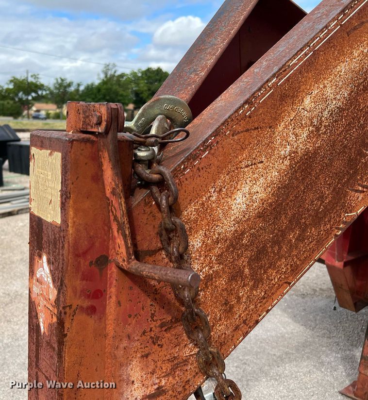 image for item DQ2122 1997 Diamond C Fleetneck  equipment trailer