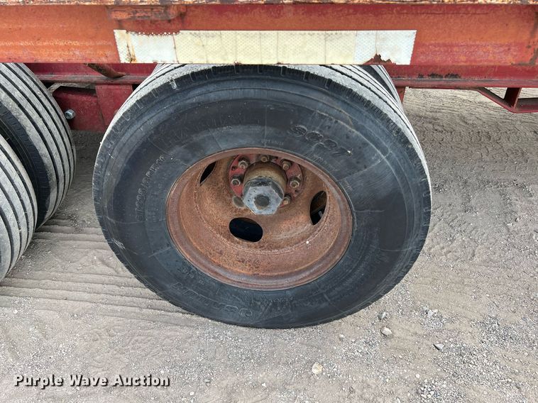 image for item DQ2122 1997 Diamond C Fleetneck  equipment trailer