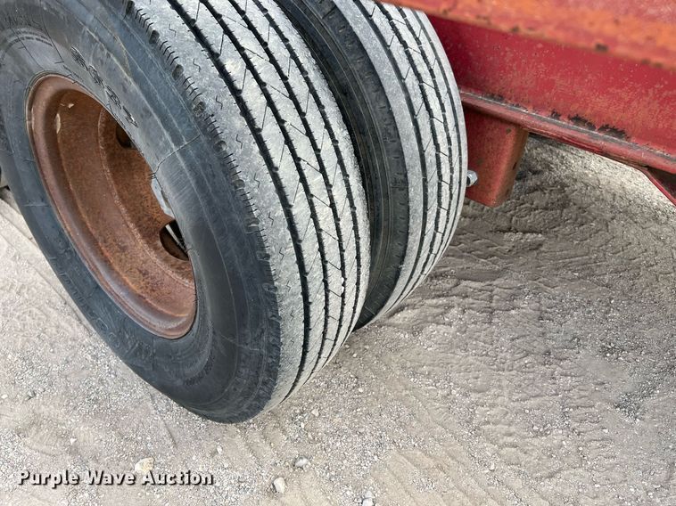 image for item DQ2122 1997 Diamond C Fleetneck  equipment trailer